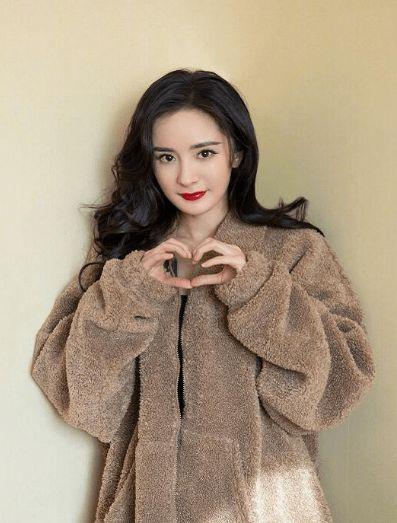 周雨彤八卦爆料最新,揭秘娱乐圈新晋女神的甜蜜生活  第2张 周雨彤八卦爆料最新,揭秘娱乐圈新晋女神的甜蜜生活  第2张