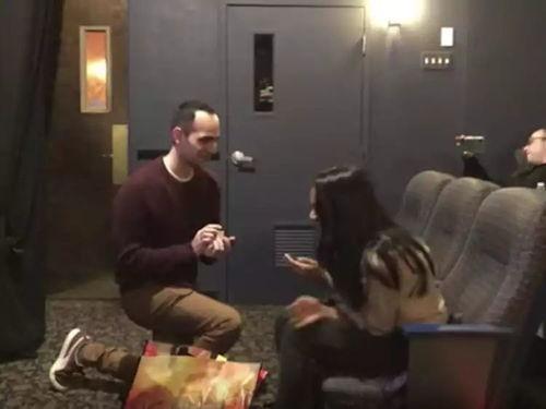 国外小哥爆料妈妈洁癖视频,妈妈洁癖日常,清洁程度令人咋舌!