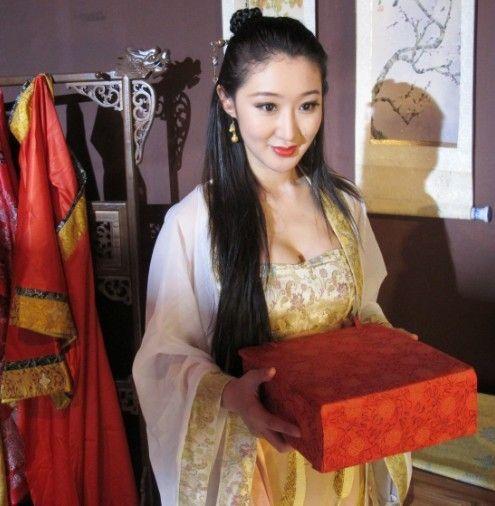 活尸李依馨在线观看,惊悚校园求生记  第2张 活尸李依馨在线观看,惊悚校园求生记  第2张