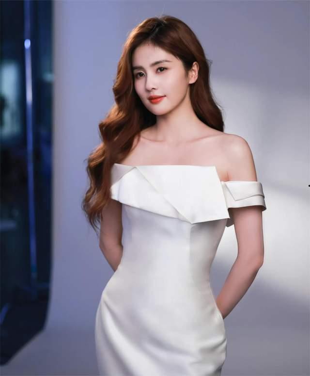 白鹿最新爆料,揭秘娱乐圈背后的惊人真相  第3张 白鹿最新爆料,揭秘娱乐圈背后的惊人真相  第3张